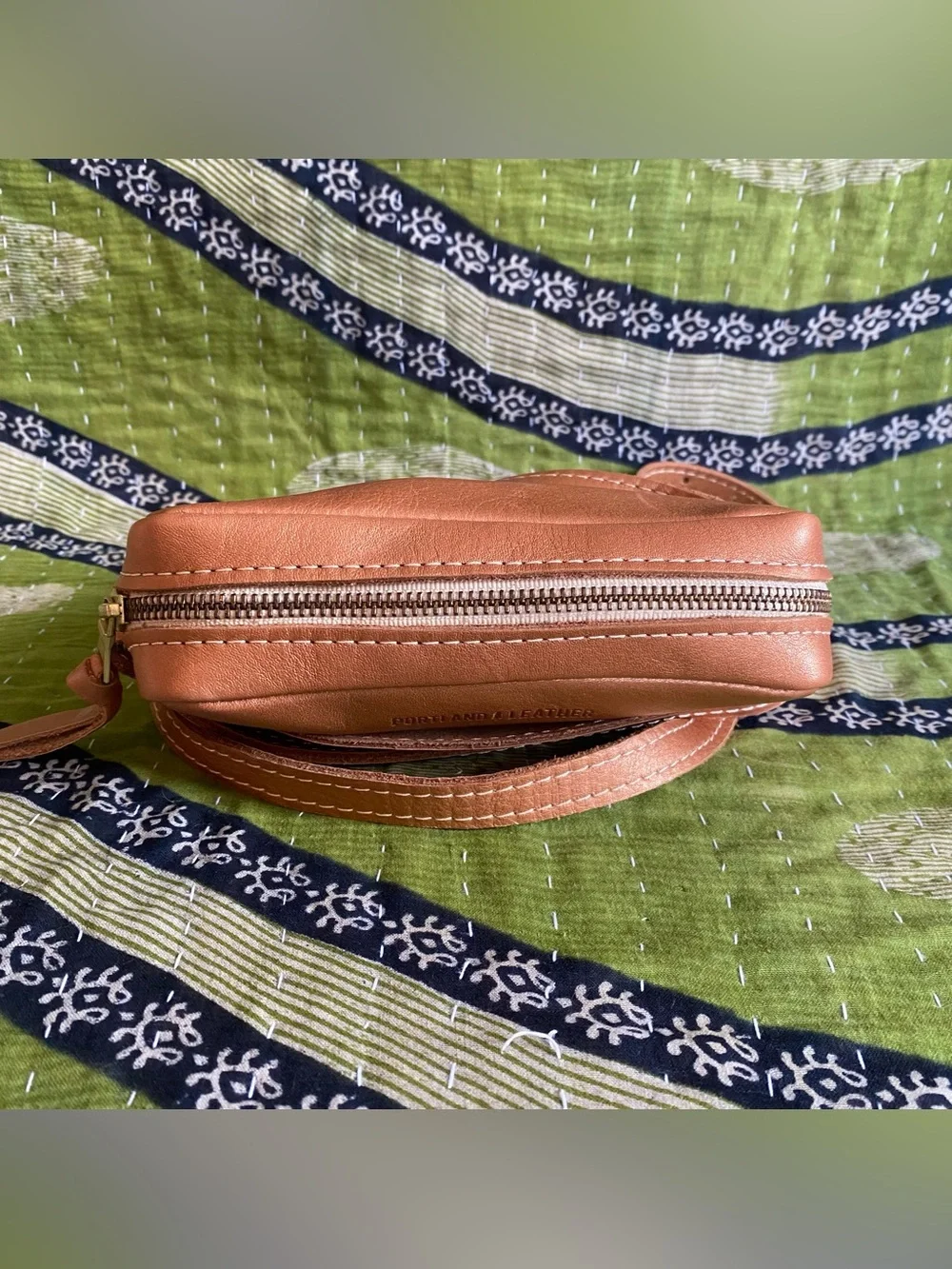 Portland Leather Goods Havana Small Leather Camera Crossbody Bag - Retired - Picture 6 of 16